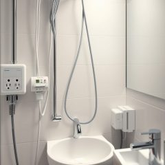 Wymiana instalacji elektrycznej w łazience: praktyczne wskazówki dla bezpiecznego i zgodnego z normami remontu