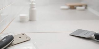 Przygotowanie podłogi pod płytki w łazience: kluczowe kroki dla trwałej i bezpiecznej okładziny