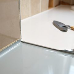 Błędy przy hydroizolacji łazienki, które prowadzą do przecieków i kosztownych napraw – jak ich uniknąć na etapie wykonania