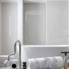 Wymiana instalacji w łazience: jak zaplanować prace, by uniknąć problemów i zapewnić trwałość systemu