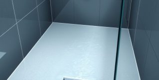 Minimalny spadek pod prysznicem z odpływem liniowym: jak ustawić, by uniknąć zastojów i chlapania