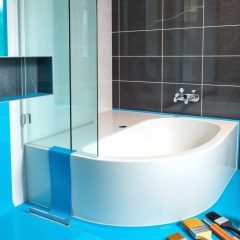 Hydroizolacja łazienki: jak zabezpieczyć strefy mokre, uniknąć nieszczelności i zapewnić trwałość na lata